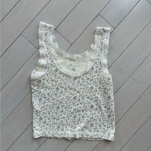 Brandy Melville floral lace tank top